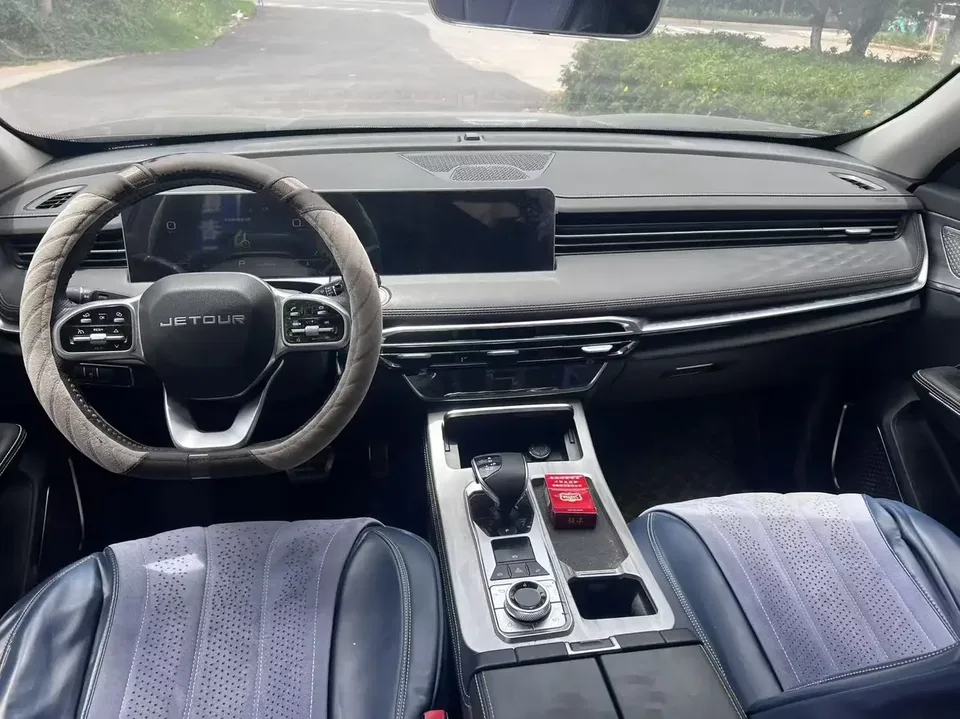 Jetour Jietu X70 PLUS Jietu X70 PLUS 2023 1.6T DCT Powerful PRO 7-seater 2023 — thumbnail 5