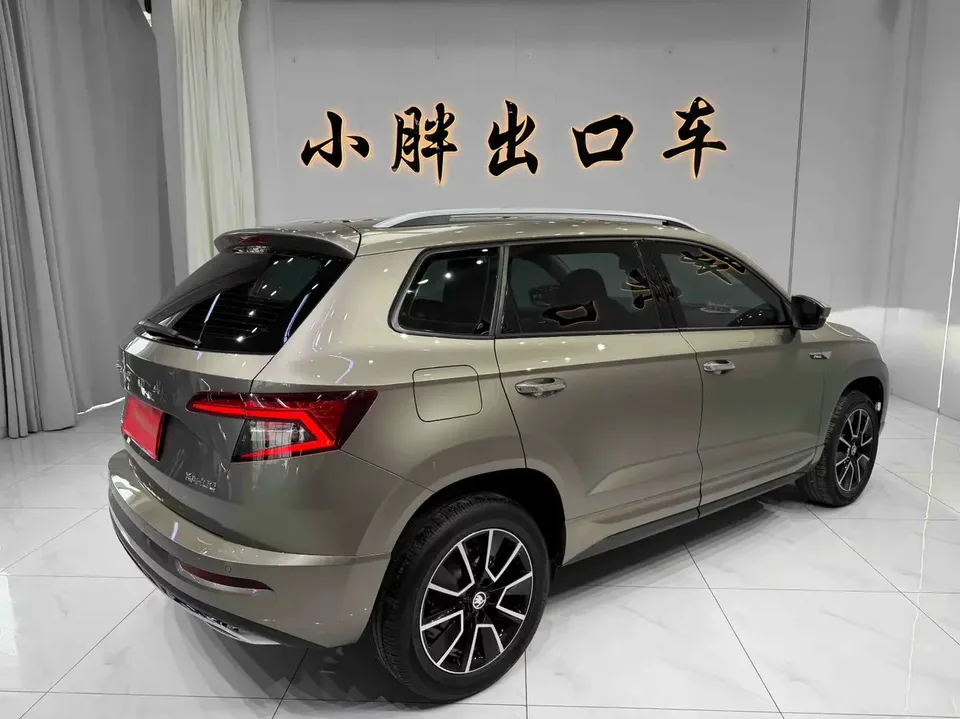 Skoda Karoq Korok 2022 TSI280 Premium Edition 2023 — thumbnail 2