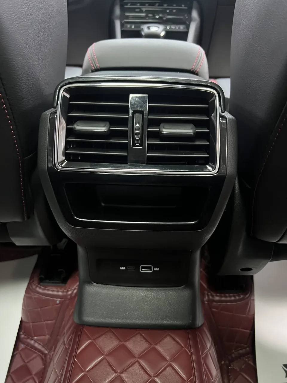 Skoda Karoq Korok 2022 TSI280 Luxury Edition 2022 — thumbnail 3