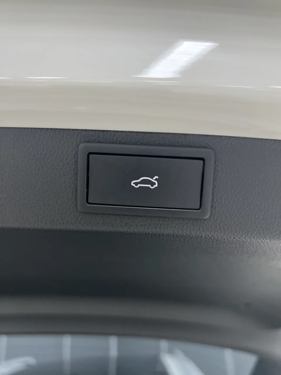 Skoda Karoq Korok 2022 TSI280 Luxury Edition 2022 — thumbnail 4