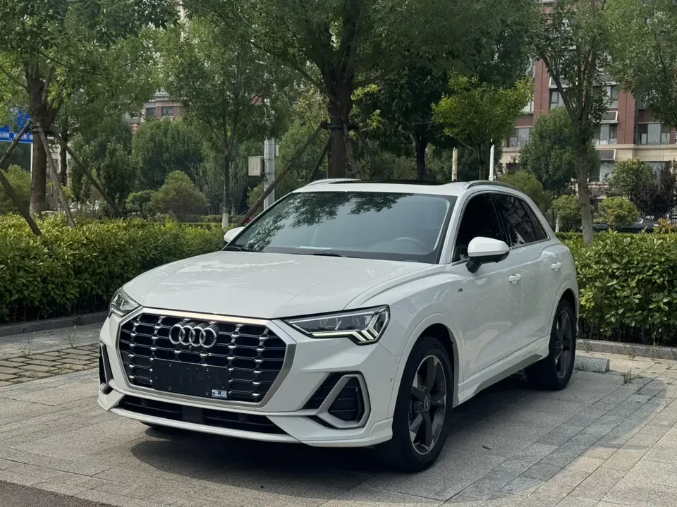 Audi Q3 Audi Q3 2022 35 TFSI Stylish Dynamic 2022 — photo 1, buy with delivery to Moscow
