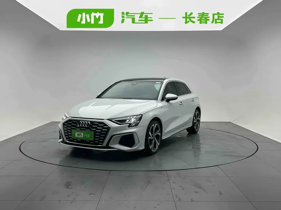 Audi A3 Audi A3 2022 Sportback 35 TFSI Luxury Sports 2022 — photo 1, buy with delivery to Moscow