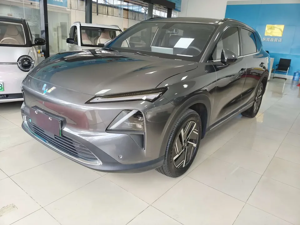 Wuling Starlight S PHEV Wuling Starlight S PHEV 2024 130km Pilot 2024 — photo 1, buy with delivery to Moscow