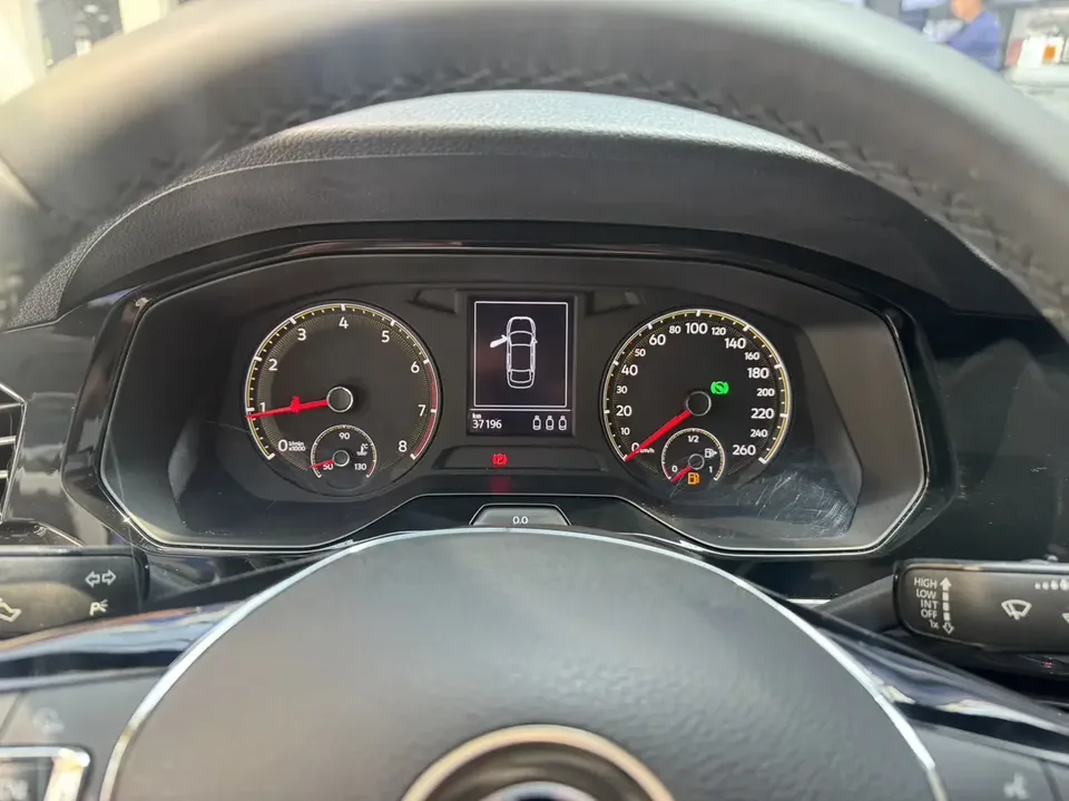 Volkswagen Bora Bora 2021 1.5L Automatic 30th Anniversary Edition 2022 — миниатюра 4