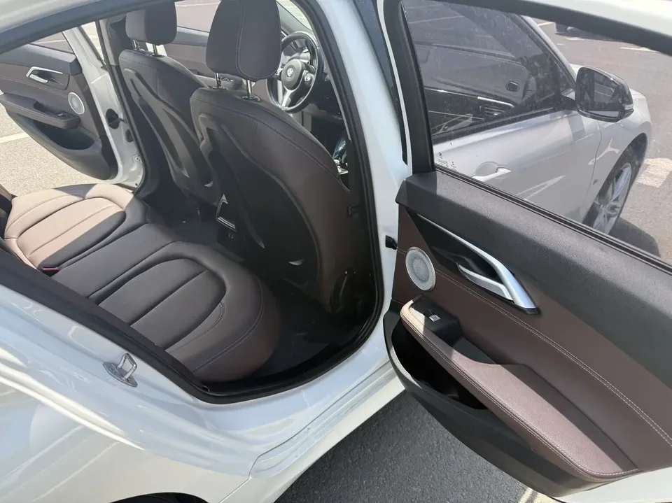 BMW 1 Series BMW 1 Series 2021 120i M Sport Night Edition 2022 — thumbnail 3