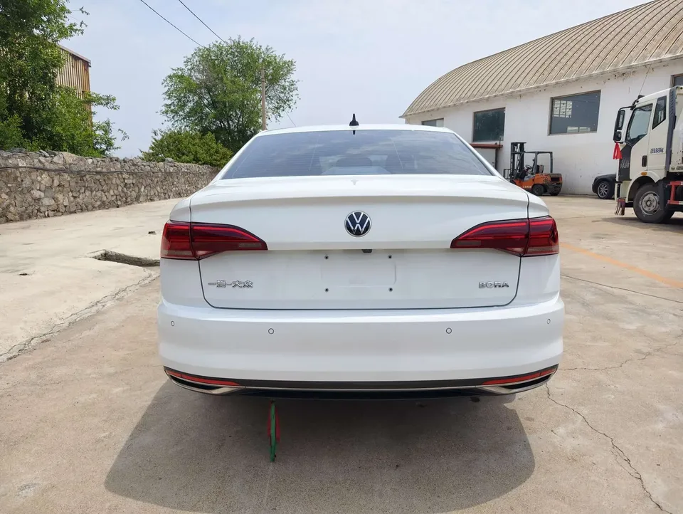 Volkswagen Bora Bora 2021 1.5L Automatic Elite Smart Link Edition 2022 — thumbnail 2