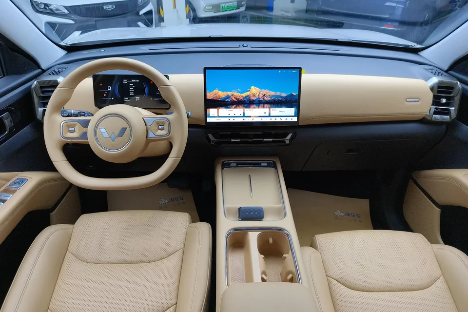 Wuling Starlight 560 PHEV Starlight 560 PHEV 2026 125km Luxury 2026 — thumbnail 4