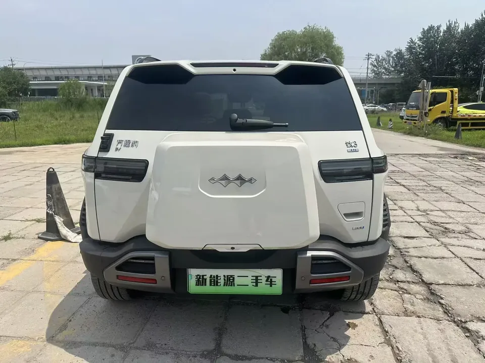 BYD Leopard Titanium 3 Titanium 3 2025 501km Four-Wheel Drive Ultra Edition 2025 — thumbnail 2