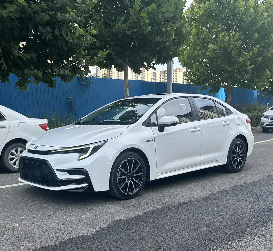Toyota Levin Lei Ling 2023 Hybrid 1.8L Sports Edition 2023 — photo 1, buy with delivery to Moscow
