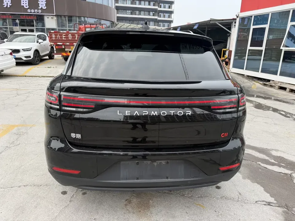 Leapmotor Zero running C11 Zero running C11 2021 Performance Edition 2022 — thumbnail 2