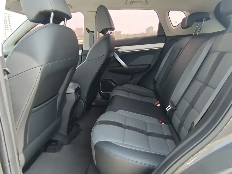 Geely Coolray SX11 Binyue 2023 Binyue COOL 1.5T DCT Champion Edition 2023 — thumbnail 3