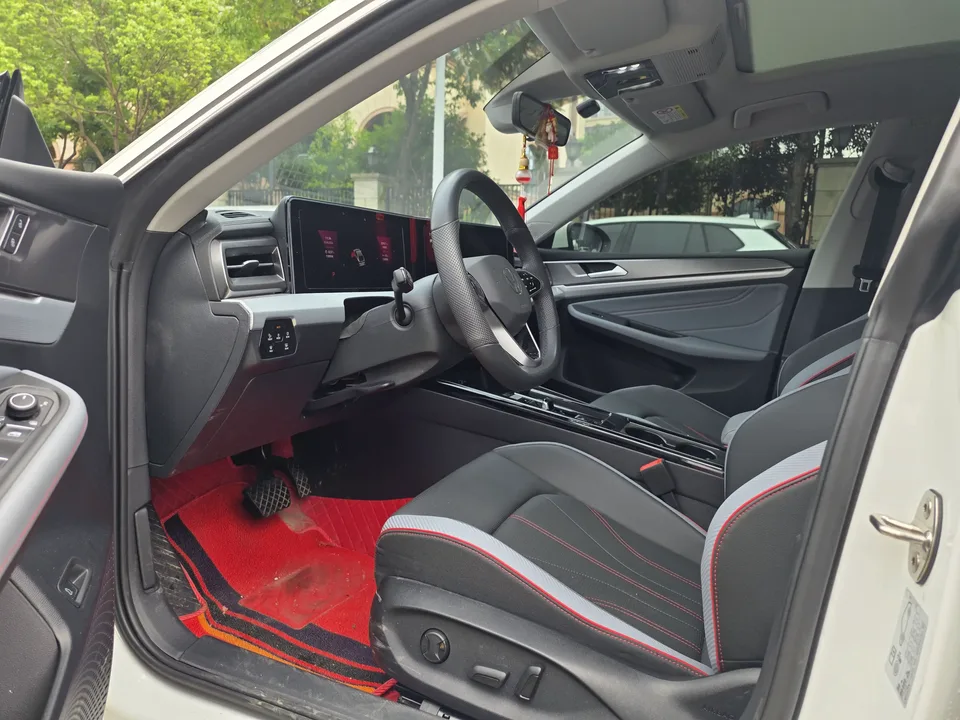 Volkswagen Lamando Lingdu 2023 Lingdu L 280TSI DSG Hot Edition 2024 — thumbnail 3
