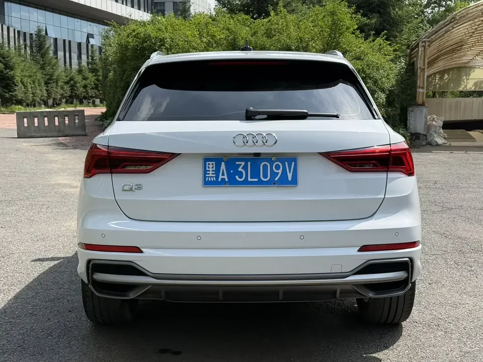 Audi Q3 Audi Q3 2022 35 TFSI Stylish Dynamic 2022 — thumbnail 2