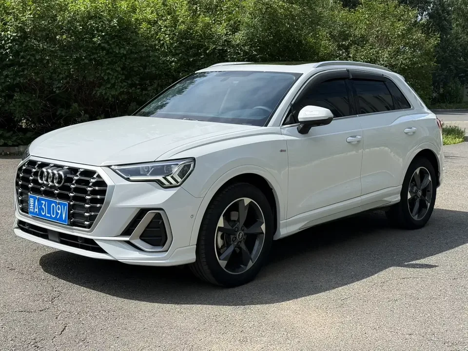 Audi Q3 Audi Q3 2022 35 TFSI Stylish Dynamic 2022 — photo 1, buy with delivery to Moscow