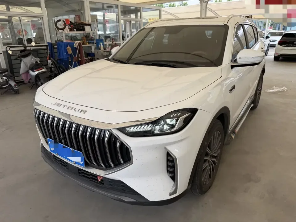 Jetour Jietu X70 PLUS Jietu X70 PLUS 2023 1.6T DCT Powerful 7 Seaters 2024 — photo 1, buy with delivery to Moscow