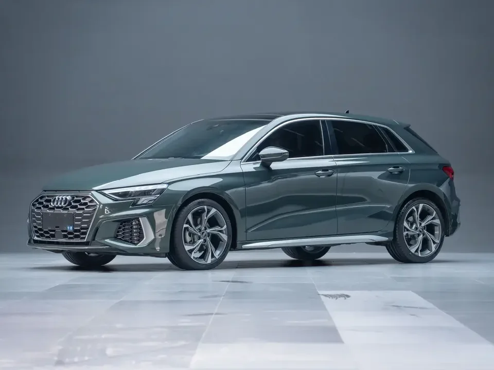 Audi A3 Audi A3 2022 Sportback 35 TFSI Luxury Sports 2022 — photo 1, buy with delivery to Moscow