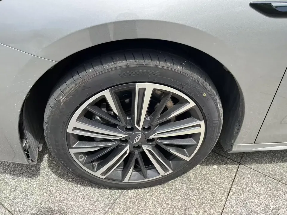 Chery Arrizo 8 Arrizo 8 2025 1.6TGDI DCT Excellence Edition 2025 — thumbnail 5