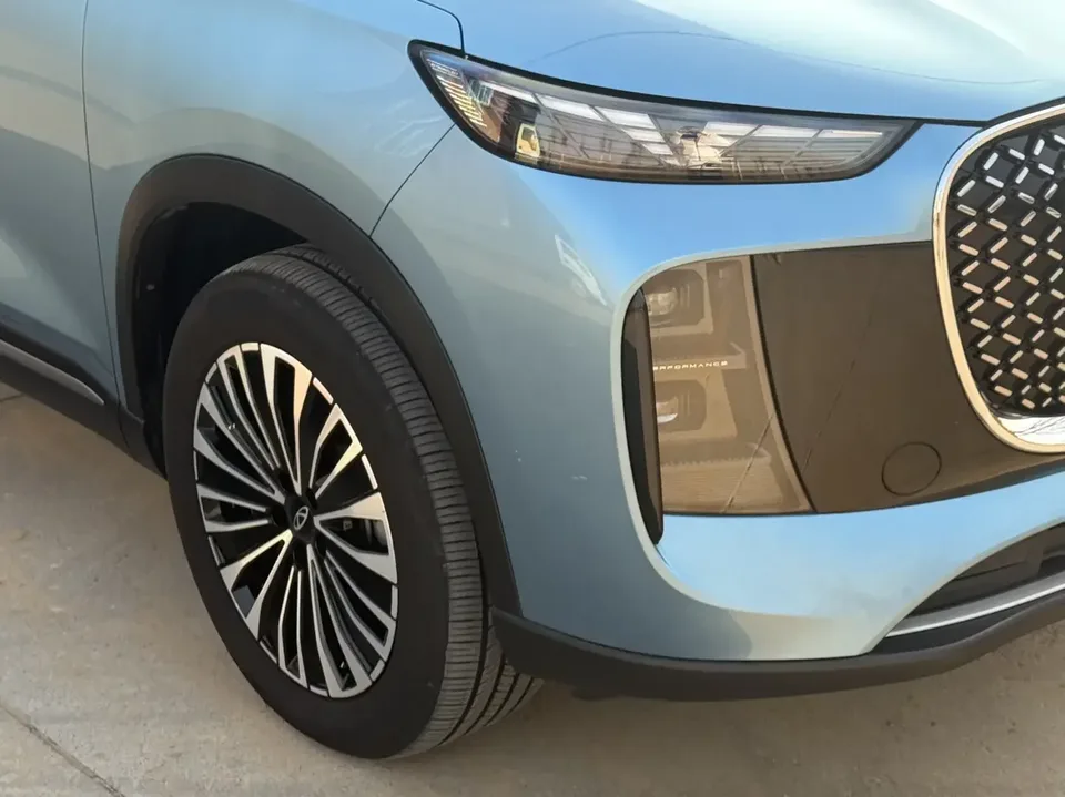 Chery Tiggo 8 PLUS C-DM Tiggo 8 PLUS C-DM 2025 1.5T Luxury 2025 — миниатюра 3
