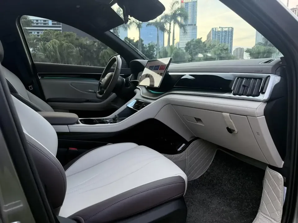 BYD Song PLUS DM Song PLUS DM 2025 DM-i 112KM Premium Edition 2025 — миниатюра 5