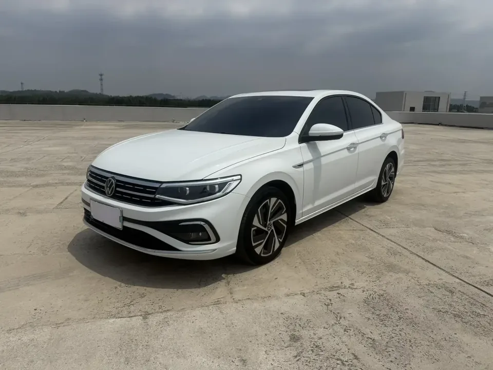 Volkswagen Bora Bora 2023 300TSI DSG Premium Edition 2024 — photo 1, buy with delivery to Moscow