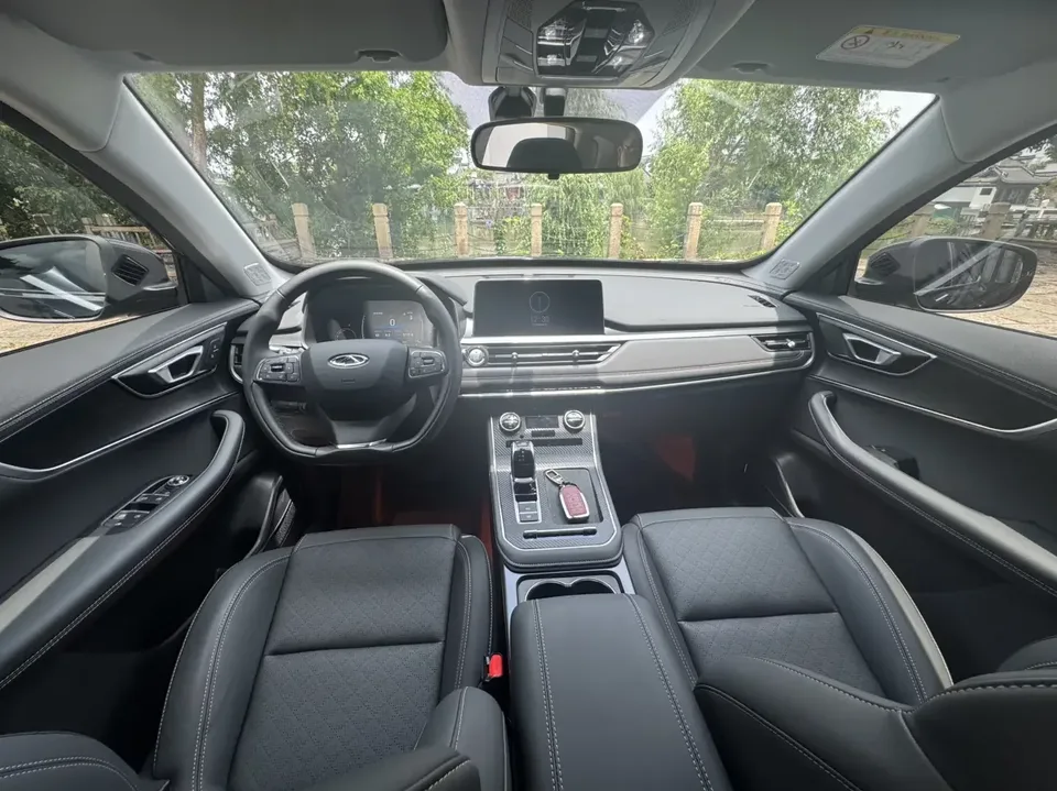 Chery Tiggo 8 Tiggo 8 2025 Excellence Edition 230TCI Automatic Deluxe Edition 2026 — thumbnail 4