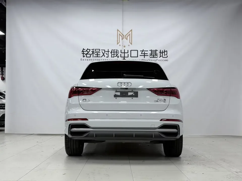 Audi Q3 Audi Q3 2022 35 TFSI Stylish Dynamic 2023 — thumbnail 2
