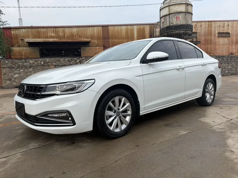 Volkswagen Bora Bora 2021 1.5L Automatic Elite Smart Link Edition 2022 — photo 1, buy with delivery to Moscow