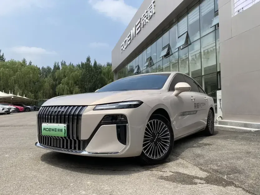 Roewe M7 DMH Roewe M7 DMH 2025 160km Premium Edition 2025 — photo 1, buy with delivery to Moscow