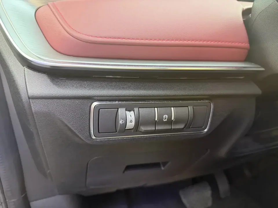 Jetour Jietu X70 PLUS Jietu X70 PLUS 2023 Ziqiang version 1.5T CVT Ziqiang MAX 7 seats 2024 — thumbnail 4
