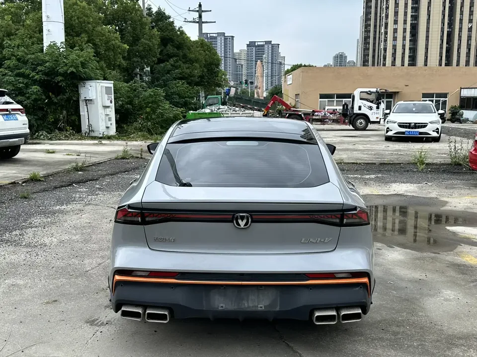 Changan UNI-V Changan UNI-V 2024 1.5T Premium Sports 2024 — миниатюра 5