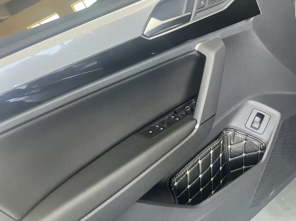 Volkswagen Tayron Tanyue 2022 280TSI 2WD Luxury Smart Edition 2022 — миниатюра 3