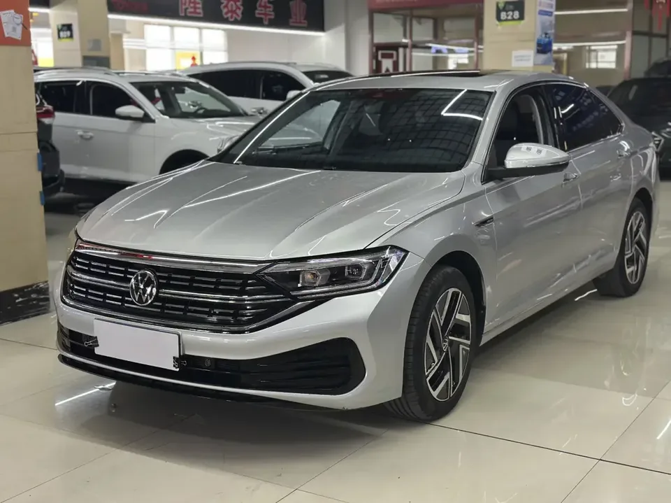 Volkswagen Sagitar Sagitar 2023 200TSI DSG Flying Edition 2023 — photo 1, buy with delivery to Moscow