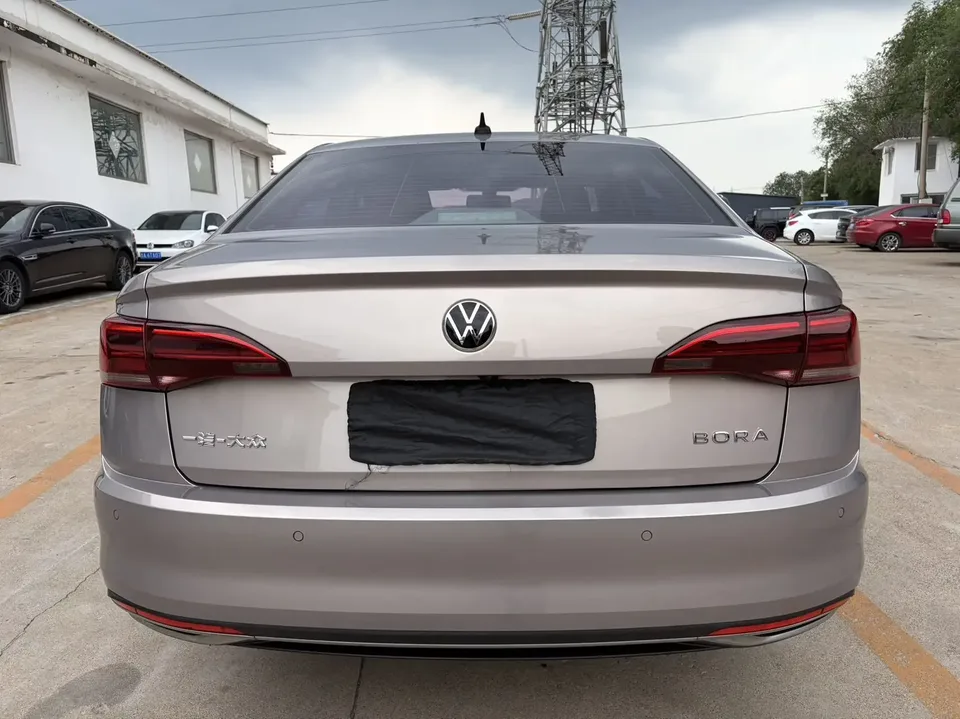 Volkswagen Bora Bora 2021 1.5L Automatic Elite Smart Link Edition 2022 — thumbnail 2