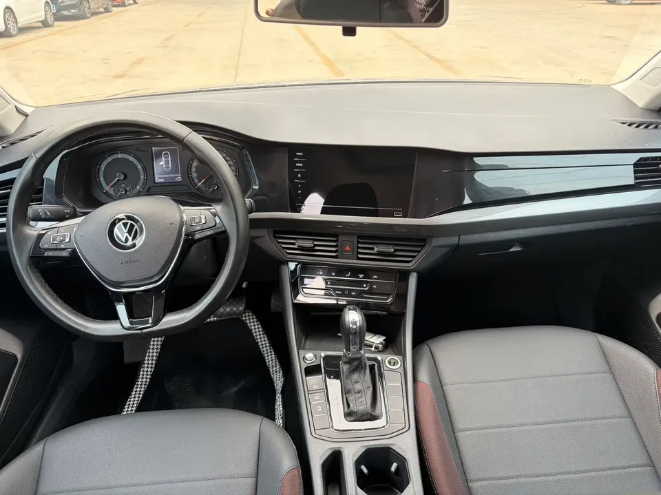 Volkswagen Bora Bora 2021 1.5L Automatic Elite Smart Link Edition 2022 — thumbnail 5