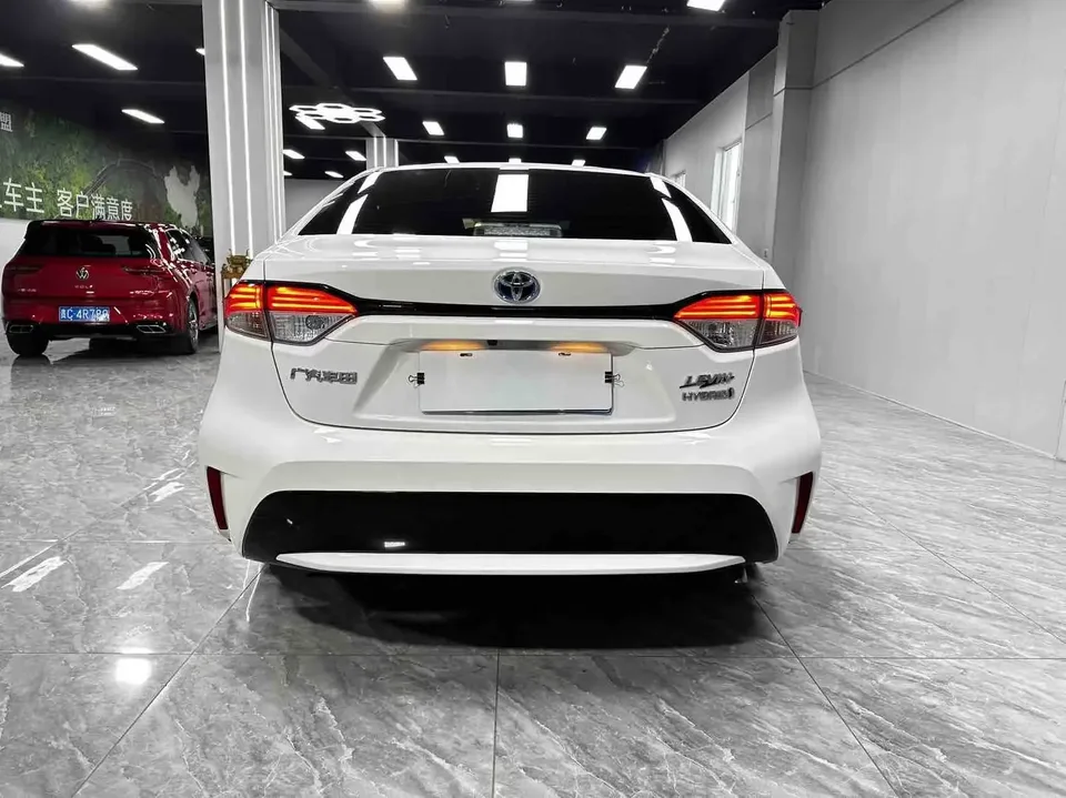 Toyota Levin Lei Ling 2022 Hybrid 1.8H E-CVT Premium Edition 2022 — thumbnail 2