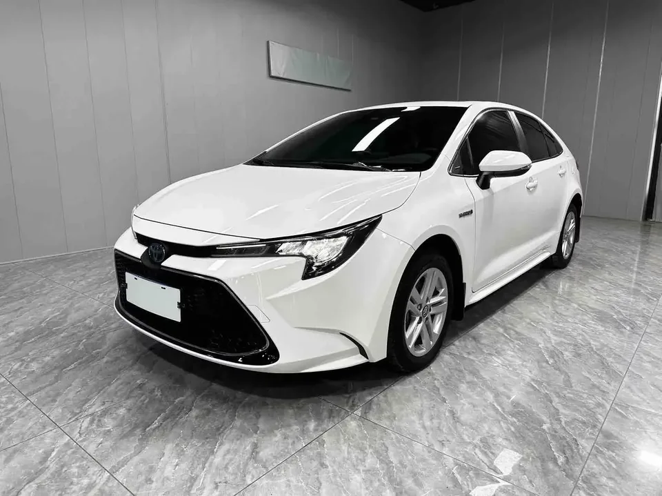 Toyota Levin Lei Ling 2022 Hybrid 1.8H E-CVT Premium Edition 2022 — photo 1, buy with delivery to Moscow