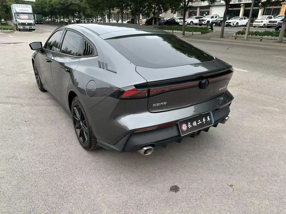 Changan UNI-V Changan UNI-V 2023 1.5T Smart Pilot 2023 — thumbnail 4