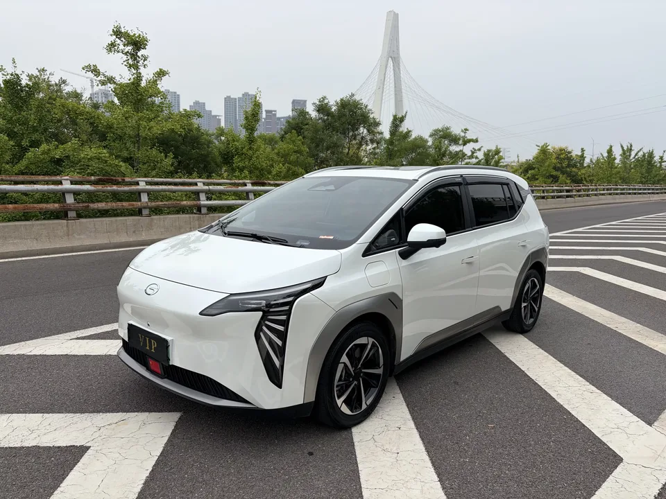 AION Y AION Y 2023 AION Y Younger Star Edition 2025 — photo 1, buy with delivery to Moscow