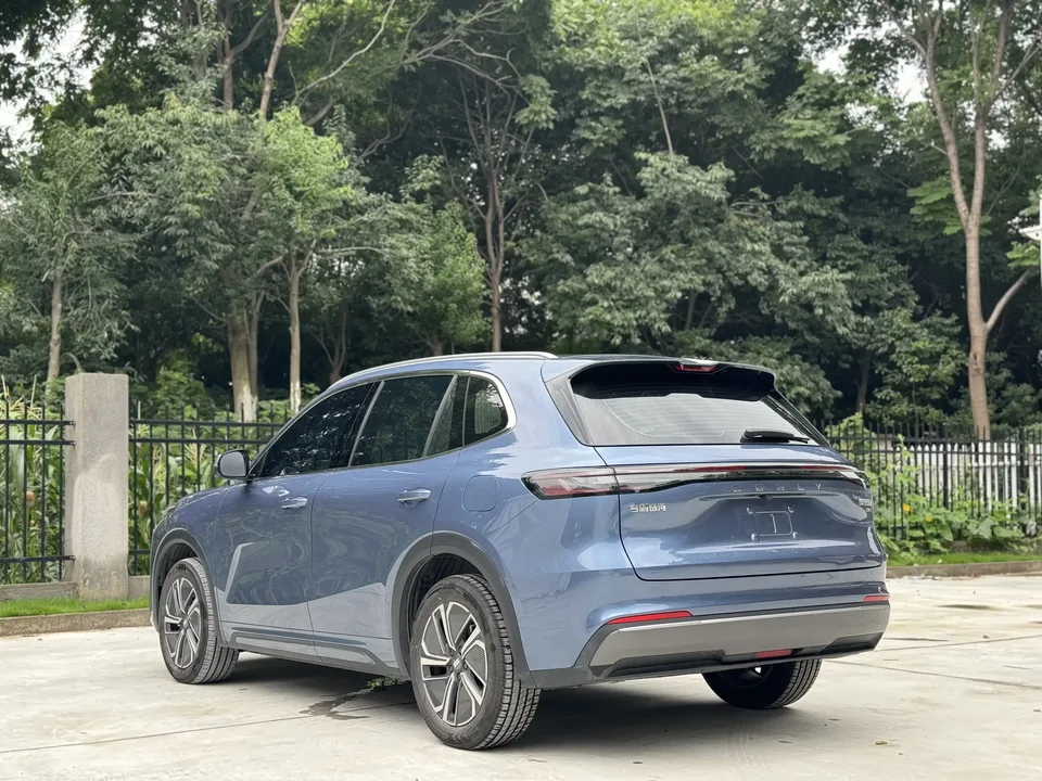 Geely Galaxy Starship 7 EM-i Galaxy Starship 7 EM-i 2025 120KM Exploration+ 2025 — thumbnail 2