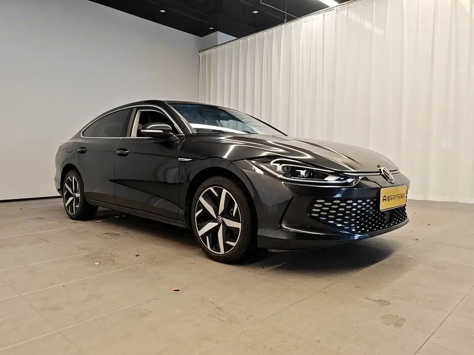 Volkswagen Lamando Lingdu 2022 Lingdu L 280TSI DSG Cool Edition 2022 — photo 1, buy with delivery to Moscow