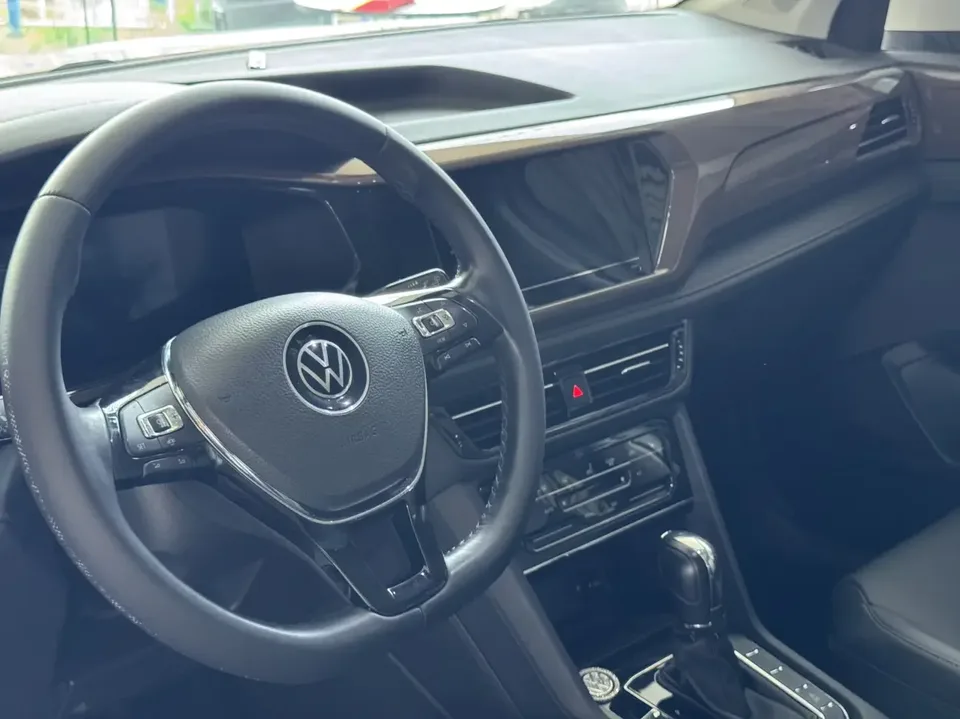 Volkswagen Tharu tuyue 2022 280TSI 2WD Deluxe Edition 2022 — миниатюра 4