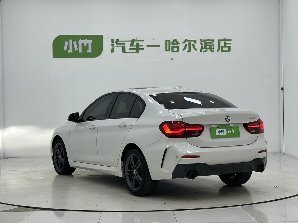 BMW 1 Series BMW 1 Series 2023 120i M Sport Edition 2023 — thumbnail 2