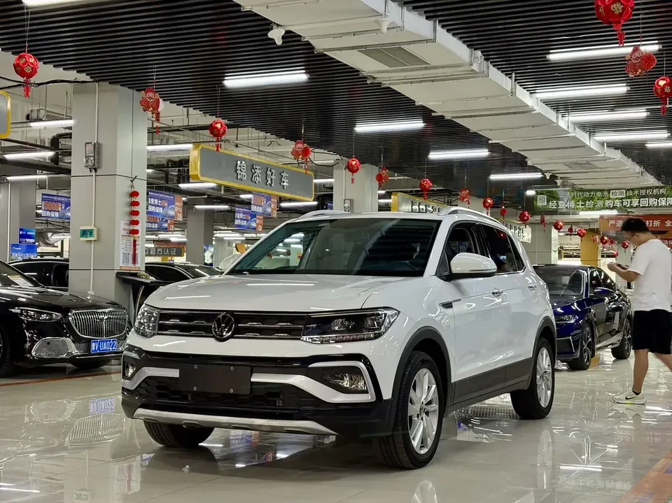 Volkswagen Tu Kai Tu Kai 2023 1.5L Automatic Comfort Edition 2022 — photo 1, buy with delivery to Moscow