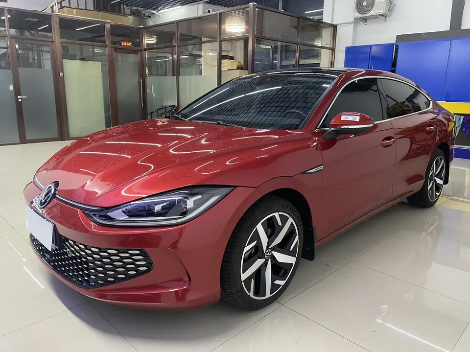 Volkswagen Lamando Lingdu 2023 Lingdu L 280TSI DSG Cool Edition 2023 — photo 1, buy with delivery to Moscow