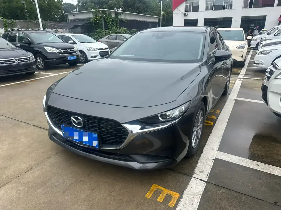 Mazda Axela Mazda3 Angkesela 2022 2.0L Automatic Quality Edition 2023 — photo 1, buy with delivery to Moscow