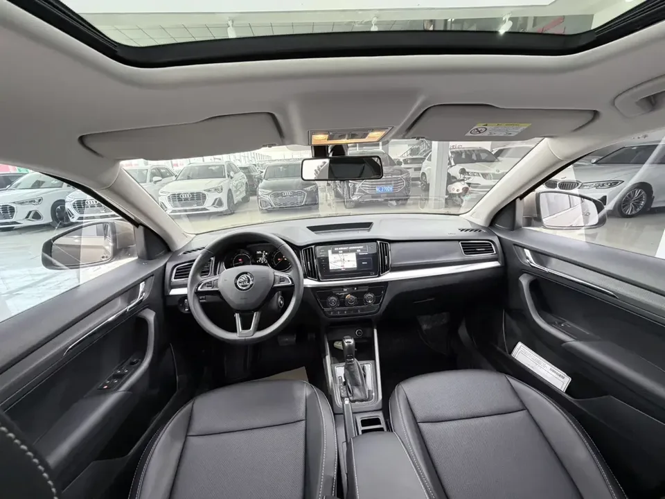 Skoda Comek Comek 2022 1.5L Automatic Comfort Edition 2023 — thumbnail 3