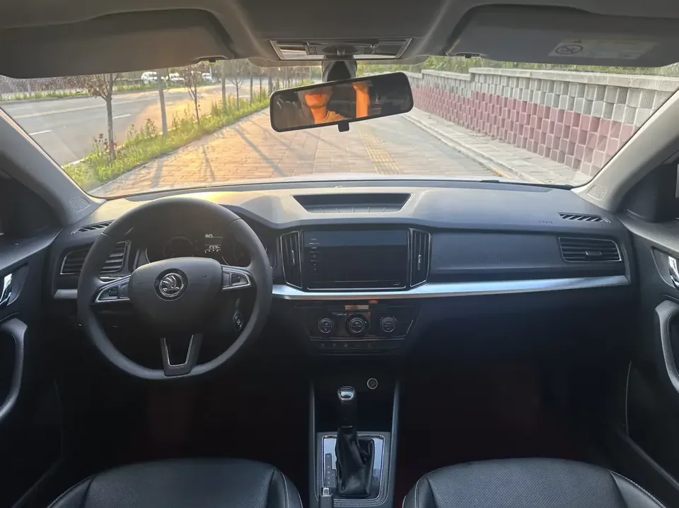 Skoda Comek Comek 2022 1.5L Automatic Comfort Edition 2022 — миниатюра 3