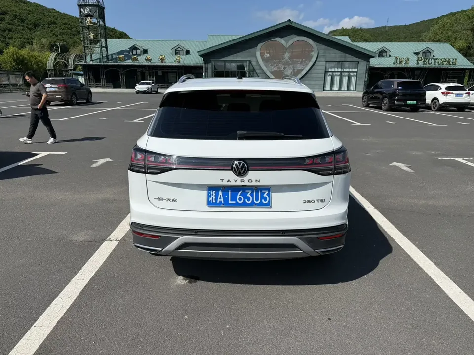 Volkswagen Tayron Tanyue 2023 280TSI 2WD Luxury Plus Advanced Edition 2023 — thumbnail 2