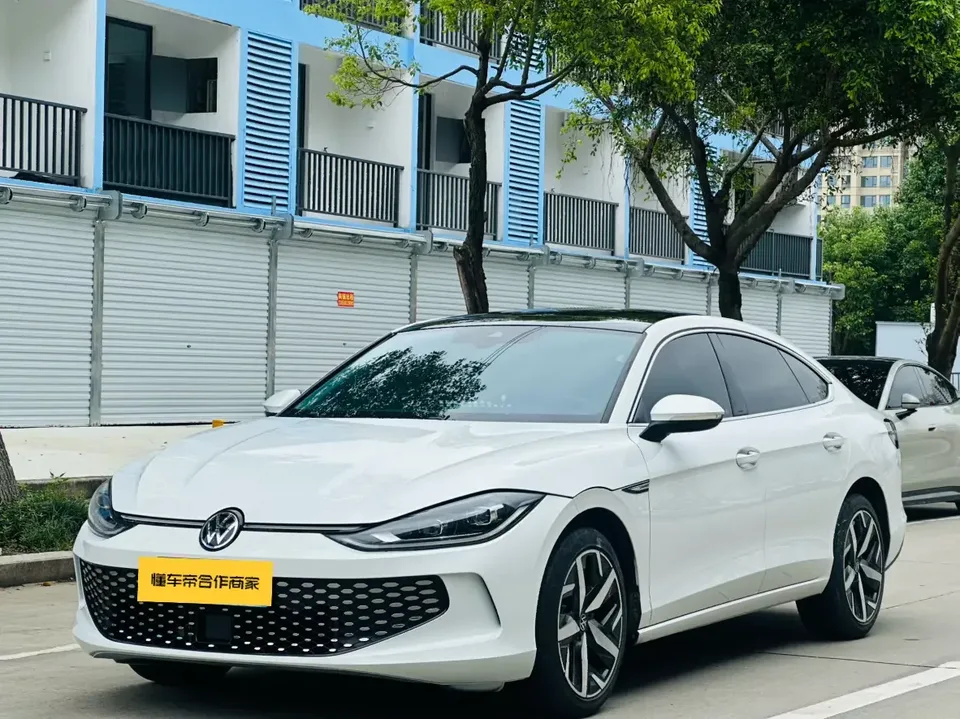 Volkswagen Lamando Lingdu 2024 Lingdu L 280TSI DSG Cool Edition 2024 — photo 1, buy with delivery to Moscow