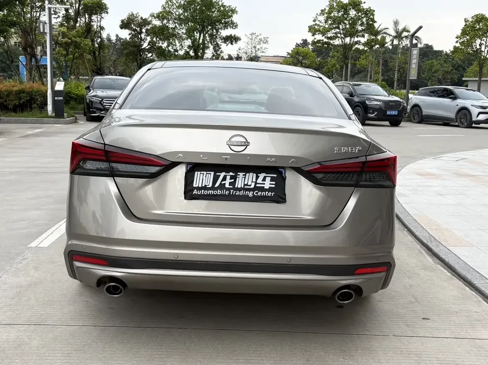 Nissan Altima Sound of nature 2022 2.0L XL-TLS Enjoy Edition 2023 — thumbnail 4